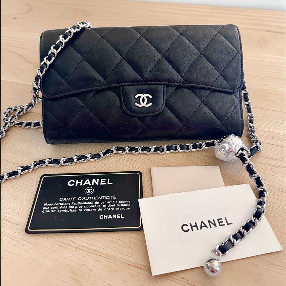 CHANEL Gusset Classic Flap Wallet - Picture 9 of 12